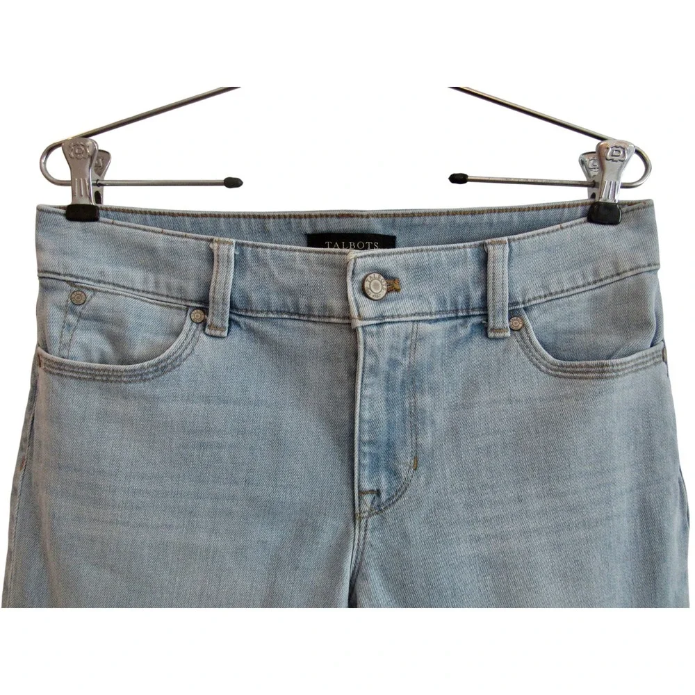 Talbots Flawless Five-Pocket Boyfriend Jeans Light Wash Blue Denim Size 4